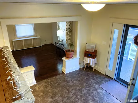 127 N State St, Springfield, IL 62702 photo 5