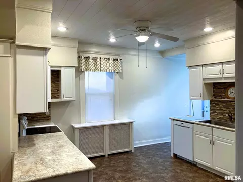 127 N State St, Springfield, IL 62702 photo 15