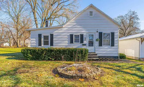 509 N Marion St, Mount Pulaski, IL 62548