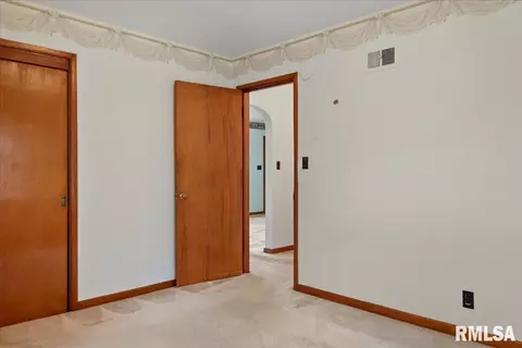 10 Alberta Ln, Springfield, IL 62704 photo 11