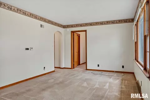 10 Alberta Ln, Springfield, IL 62704 photo 3