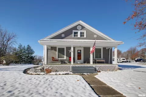 206 S Charles St, Plymouth, IL 62367