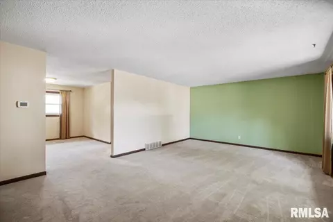 9 Red Oak Ln, Springfield, IL 62712 photo 17