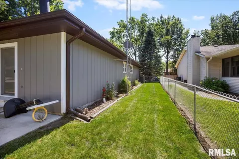 9 Red Oak Ln, Springfield, IL 62712 photo 5