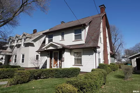 1155 N Prairie St, Galesburg, IL 61401