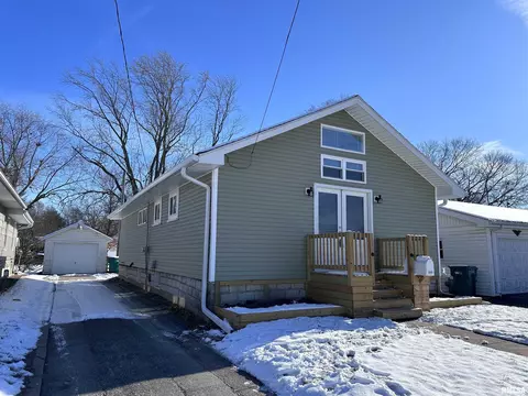 1345 Willard St, Galesburg, IL 61401