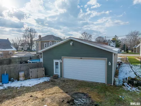 703 N Monroe St, Abingdon, IL 61410 photo 4