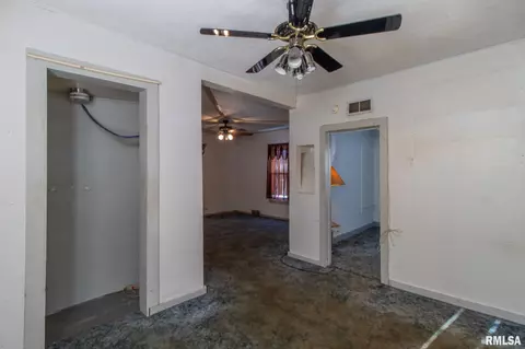 703 N Monroe St, Abingdon, IL 61410 photo 7