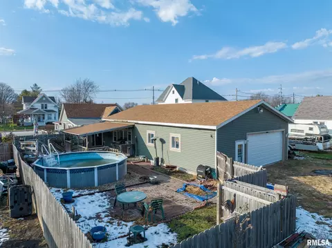 703 N Monroe St, Abingdon, IL 61410 photo 3