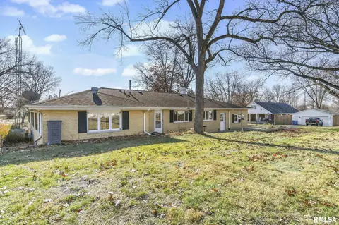 601 E Menard St, Riverton, IL 62561 photo 46