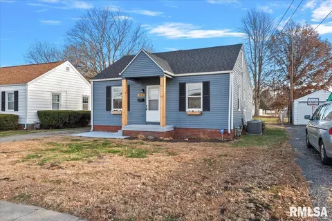 1036 N Bond St, Springfield, IL 62702 photo 3