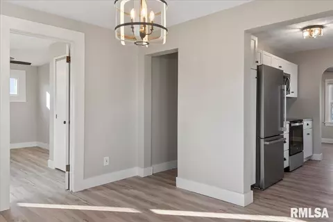 1036 N Bond St, Springfield, IL 62702 photo 13