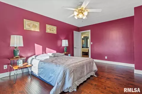 Bedroom - 237 S State St, Greenview, IL 62642 photo 7 of 10