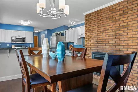 Dining - 237 S State St, Greenview, IL 62642 photo 2 of 4