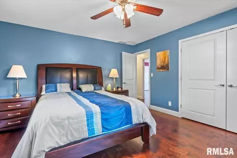 Bedroom - 237 S State St, Greenview, IL 62642 photo 3 of 10