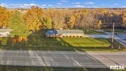 View/Area - 237 S State St, Greenview, IL 62642 photo 3 of 6
