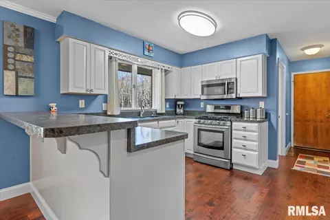 Kitchen - 237 S State St, Greenview, IL 62642 photo 2 of 5