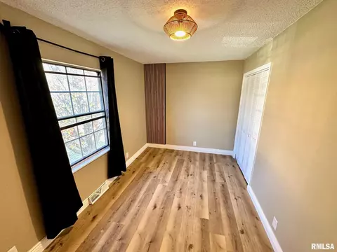 14 Groton Dr, Springfield, IL 62702 photo 10