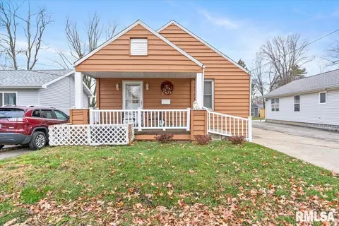 2925 S 14th St, Springfield, IL 62703