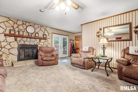 2925 S 14th St, Springfield, IL 62703 photo 4
