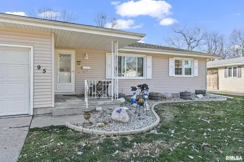 95 Delmar Dr, Springfield, IL 62703 photo 3