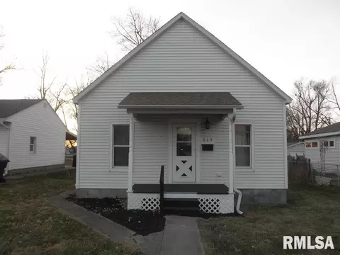 510 N 5th St, Auburn, IL 62615