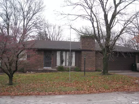 2715 Tamala Ter, Quincy, IL 62305