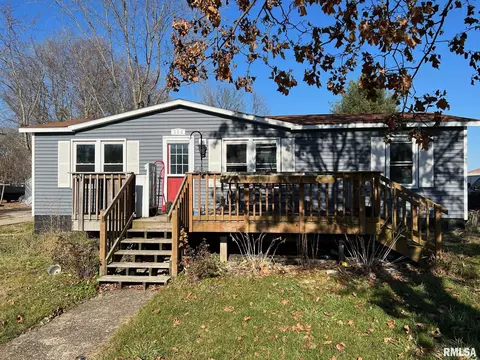 304 E Main St, Easton, IL 62633