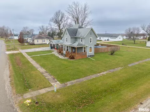 248 Academy St, Cameron, IL 61423 photo 5