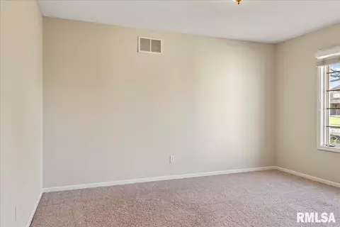 2004 Burgess Dr, Springfield, IL 62711 photo 17