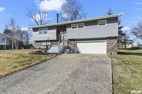 19 Marquette Rd, Springfield, IL 62712