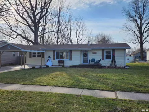 304 E Main St, Mechanicsburg, IL 62545