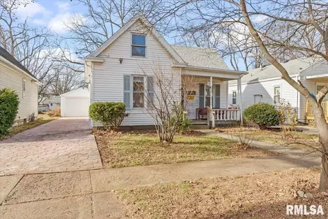 1621 S Walnut, Springfield, IL 62704