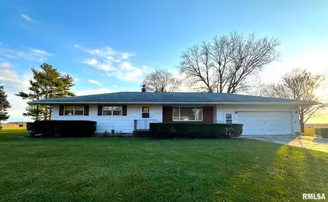 303 W Spring Grove Ave, Alexis, IL 61412
