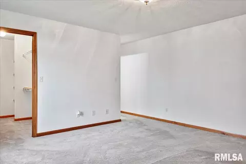 121 Davinci Dr, Springfield, IL 62703 photo 16