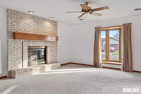 121 Davinci Dr, Springfield, IL 62703 photo 5