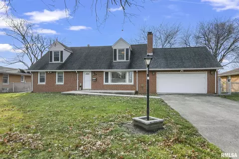 2120 Blackhawk Rd, Springfield, IL 62702
