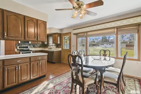 2120 Blackhawk Rd, Springfield, IL 62702 photo 12