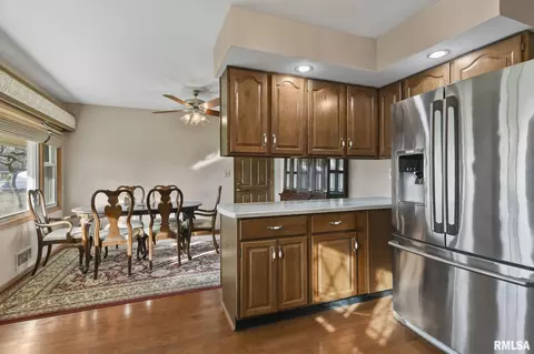 2120 Blackhawk Rd, Springfield, IL 62702 photo 10