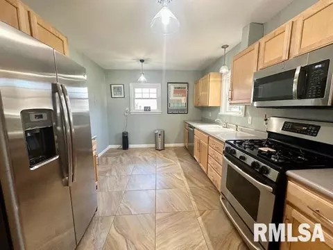 1529 N 3rd St, Springfield, IL 62702 photo 7