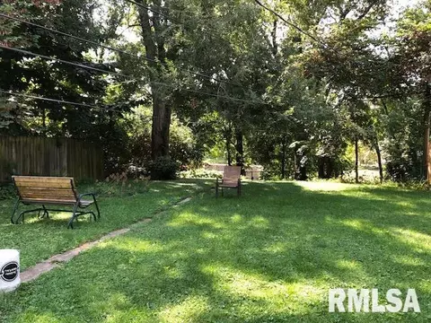 1529 N 3rd St, Springfield, IL 62702 photo 6