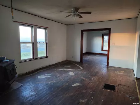 205 N County Road 480, Sutter, IL 62373 photo 7