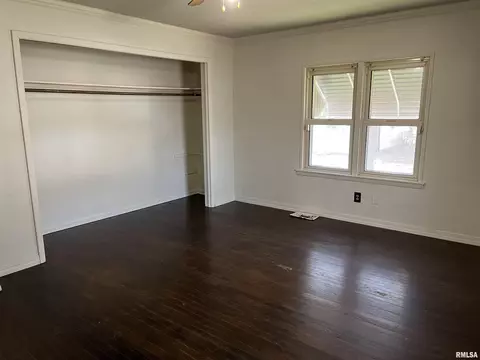 2219 S 15th St, Springfield, IL 62703 photo 15