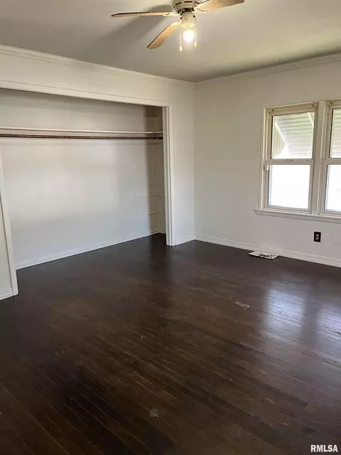 2219 S 15th St, Springfield, IL 62703 photo 14