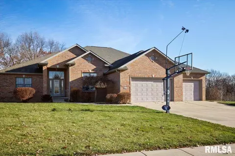 4855 Sage Rd, Rochester, IL 62563