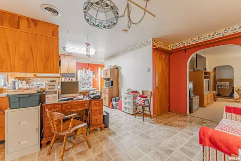 313 N Scott St, Mount Pulaski, IL 62548 photo 8
