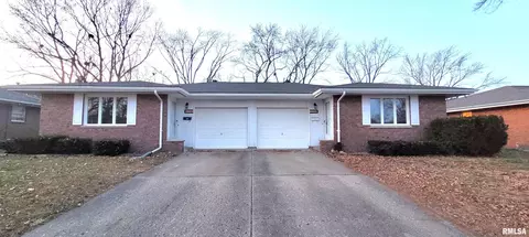 2437 Delaware Dr, Springfield, IL 62702 photo 4