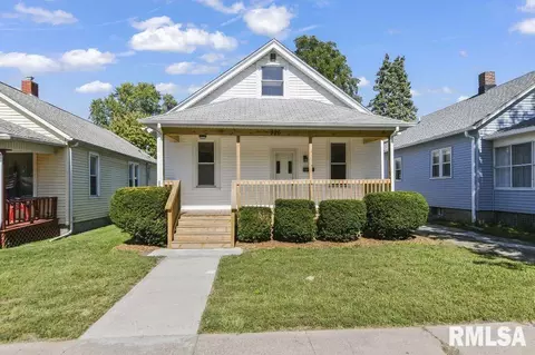 926 Broadway St, Lincoln, IL 62656