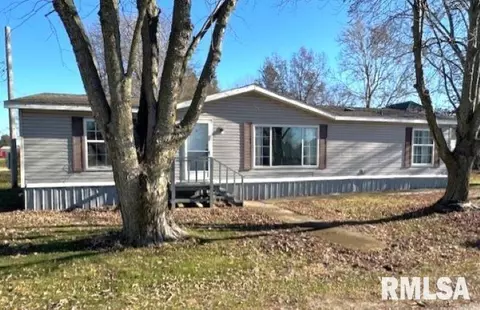 106 Henry Ct, Woodson, IL 62695