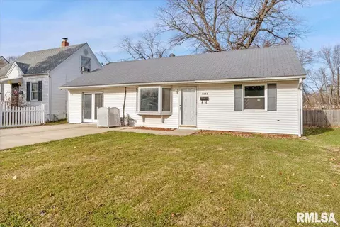 2353 E Keys Ave, Springfield, IL 62702